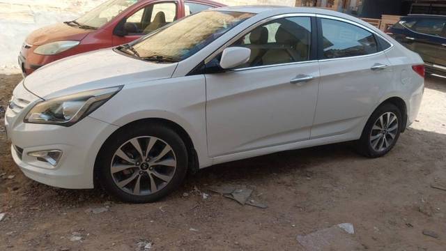 https://images10.gaadi.com/usedcar_image/4240982/original/d24f984a21ce539342ab48b17b78891b.jpeg?imwidth=6402