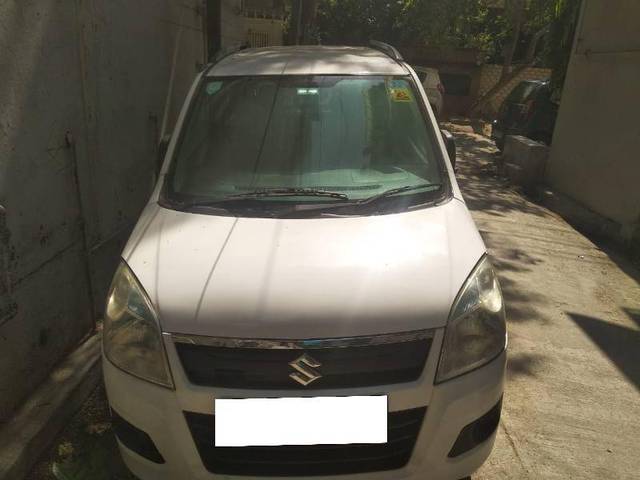 https://images10.gaadi.com/usedcar_image/4241103/original/a741c0bc3d8e58f6462ba0a6b34dcc25.jpg?imwidth=6400