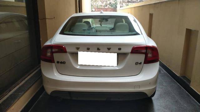 https://images10.gaadi.com/usedcar_image/4241104/original/476d7a0ec90f8388d383dd638d6e44de.jpg?imwidth=6401