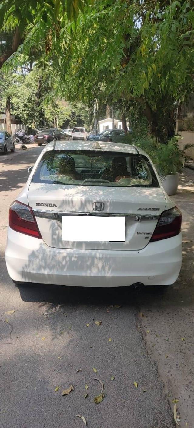 https://images10.gaadi.com/usedcar_image/4241120/original/processed_7c88e491be9bcbad5147f7ba46864447.jpeg?imwidth=6402