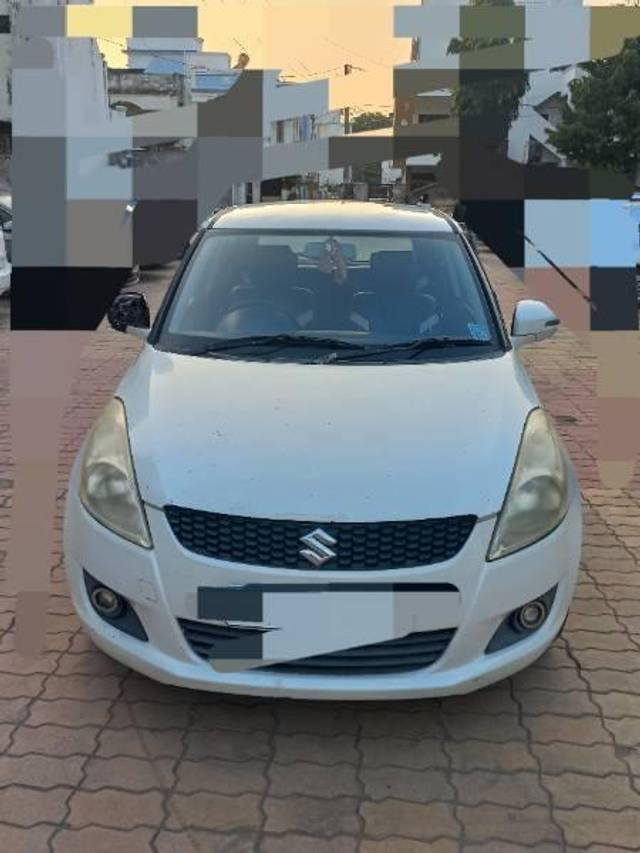 https://images10.gaadi.com/usedcar_image/4241154/original/processed_17c36cbf-bf8a-490d-b0a0-c7eb53f178fb.jpg?imwidth=6400