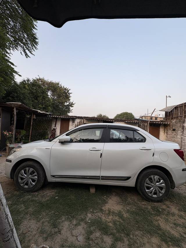 https://images10.gaadi.com/usedcar_image/4241231/original/75ab41a574aa3661c2454cc742713473.jpeg?imwidth=6401