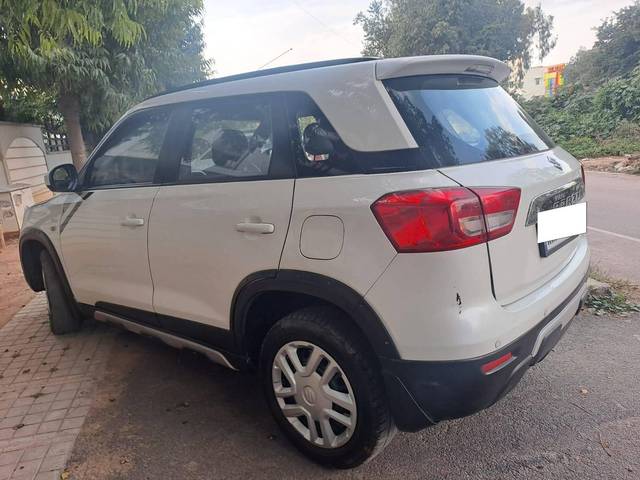 https://images10.gaadi.com/usedcar_image/4241269/original/processed_1893e9217ec7f22f42570dcf776c86ca.jpg?imwidth=6402