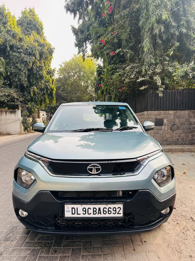 https://images10.gaadi.com/usedcar_image/4241312/original/3c601dd51c8498981b70cdf0a4a9820b.jpeg?imwidth=6402