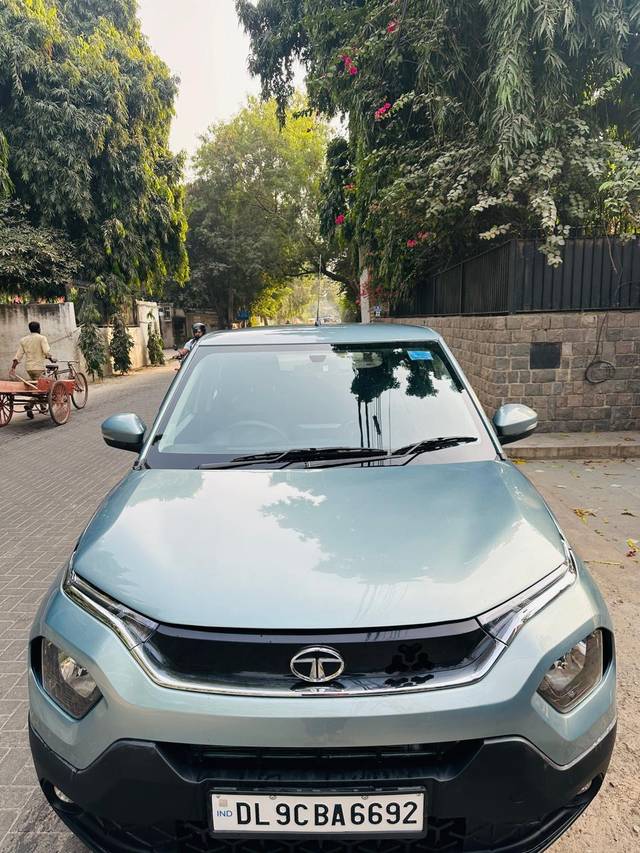 https://images10.gaadi.com/usedcar_image/4241312/original/e22e2126217d3614d413d4de84131b8c.jpeg?imwidth=6401