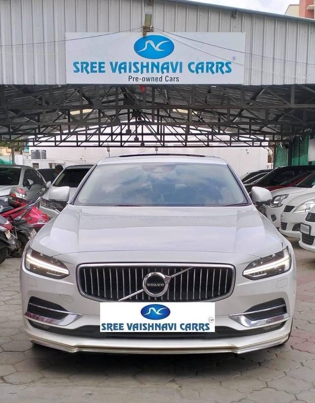 https://images10.gaadi.com/usedcar_image/4241321/original/processed_5017702b00cfe5007fb9579124c31caf.jpeg?imwidth=6400