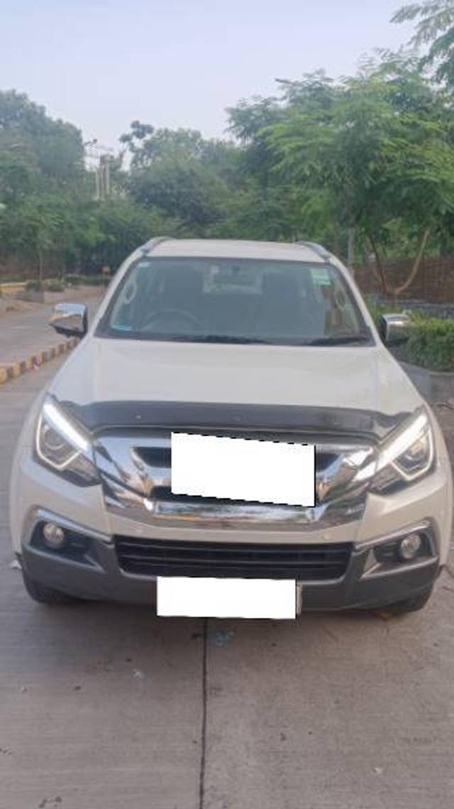 https://images10.gaadi.com/usedcar_image/4241370/original/78f9a5ef581ae6c25ac946d9aee43140.jpg?imwidth=6400