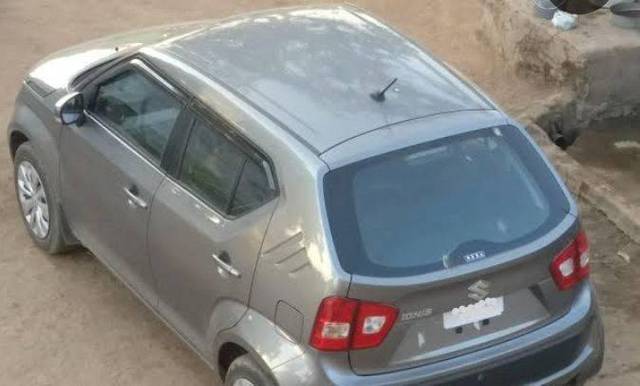 https://images10.gaadi.com/usedcar_image/4241448/original/processed_e7070ba0-9009-4733-aee3-e09af69f1f70.jpg?imwidth=6402