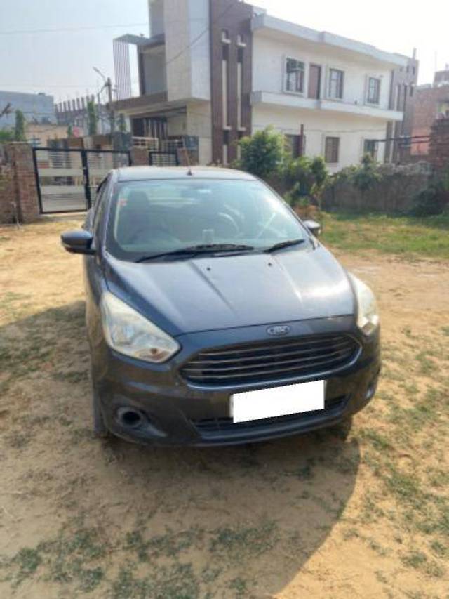 https://images10.gaadi.com/usedcar_image/4241462/original/8db357dfe3a8928de06e29a7cdedc65c.jpeg?imwidth=6400