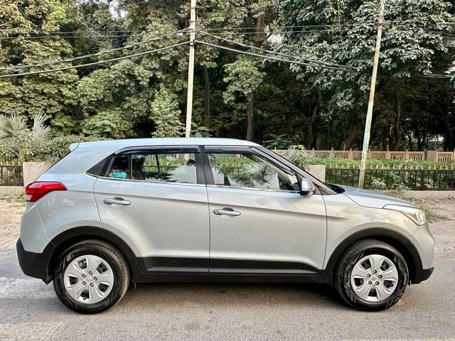 https://images10.gaadi.com/usedcar_image/4241646/original/processed_3c429fb5d3ec6722e23229e1aaa9376e.jpg?imwidth=6401