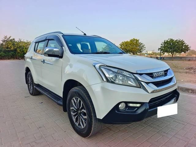 https://images10.gaadi.com/usedcar_image/4241909/original/processed_272e14b48b00de68acd247c79165952b.jpg?imwidth=6400