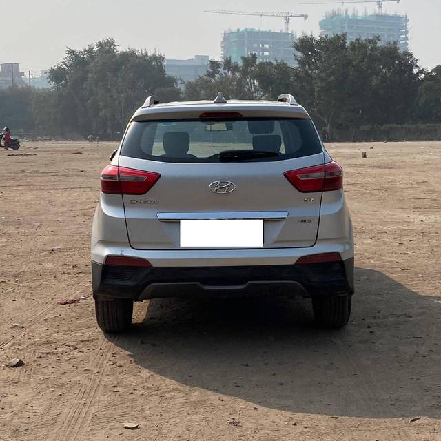 https://images10.gaadi.com/usedcar_image/4242010/original/processed_1d90ef21cbd09b5d9f026867d1d0acc1.jpg?imwidth=6402