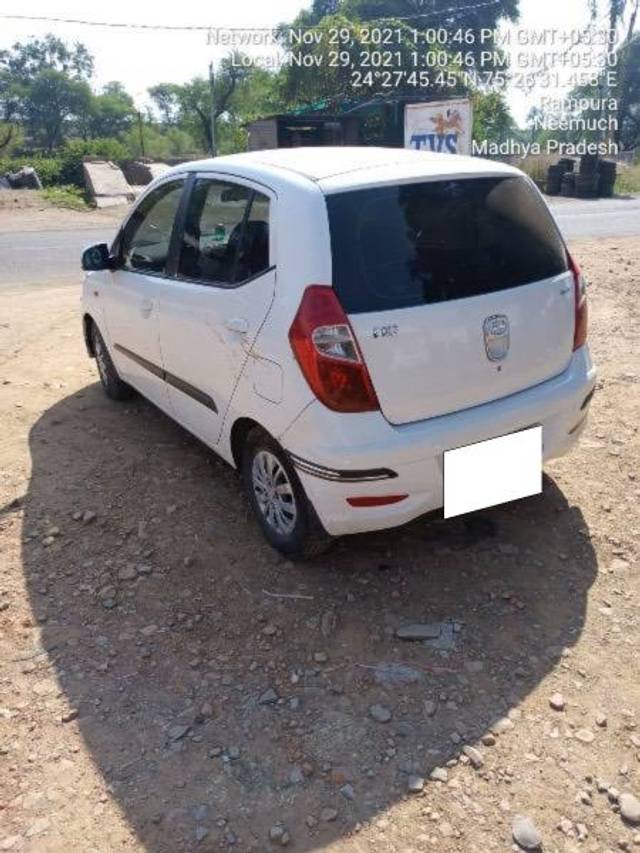 https://images10.gaadi.com/usedcar_image/4242140/original/processed_fa8a239c-25b5-4f95-8990-e48a6f251de6.jpeg?imwidth=6402