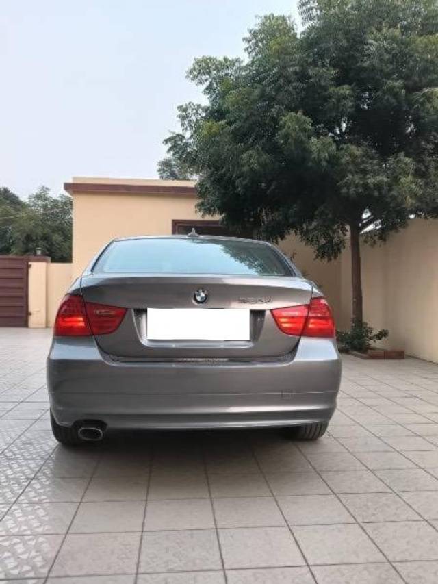 https://images10.gaadi.com/usedcar_image/4242210/original/processed_e7139965-4631-4069-93f9-8b2a78f5fbec.jpeg?imwidth=6402