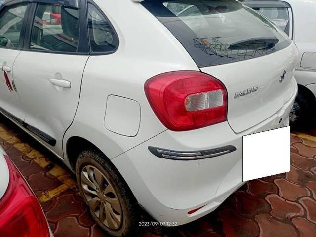 https://images10.gaadi.com/usedcar_image/4242225/original/processed_56151f0f-7465-4ff6-bc38-541f40780d75.jpg?imwidth=6401