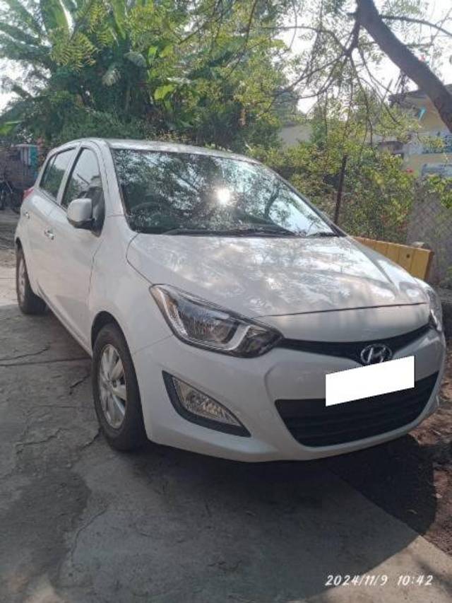 https://images10.gaadi.com/usedcar_image/4242315/original/processed_ad49ea19-fafa-45b4-bc1c-b69134a990a5.jpg?imwidth=6400