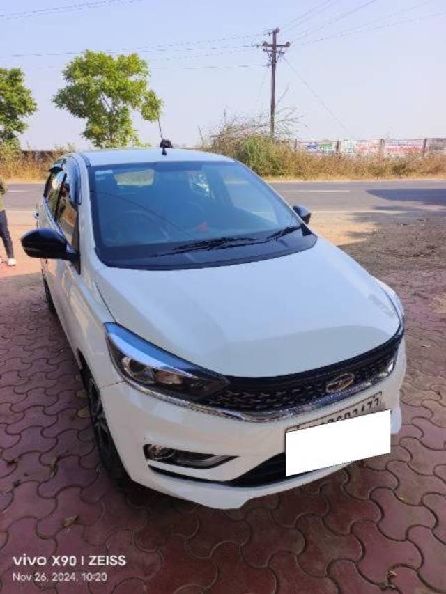 https://images10.gaadi.com/usedcar_image/4242322/original/processed_bd192c73-ba07-4422-a223-044a85e69baa.jpg?imwidth=6400