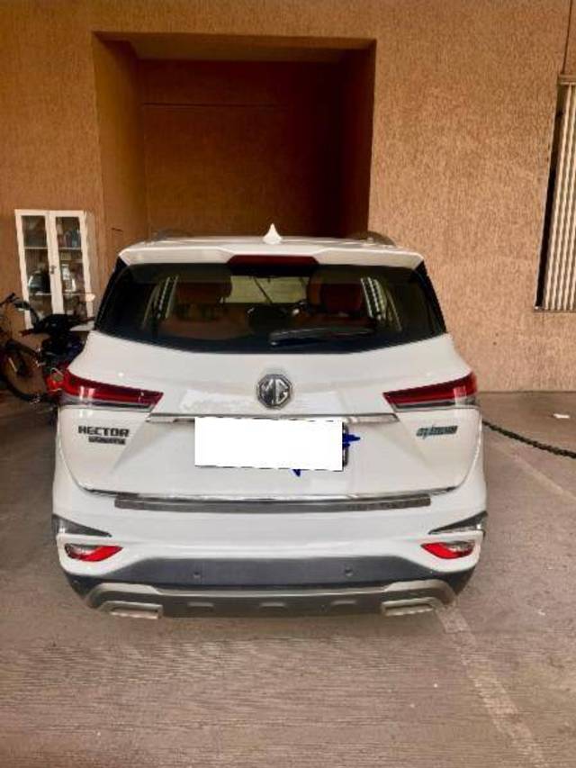 https://images10.gaadi.com/usedcar_image/4242358/original/36c060fccc48fc20e28e024e05618ccb.jpeg?imwidth=6401