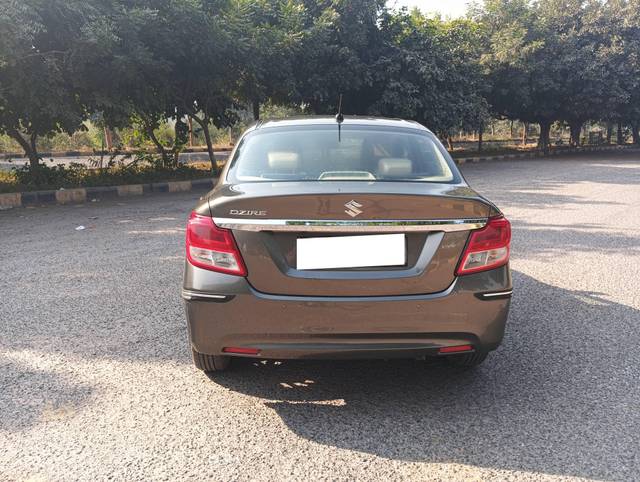 https://images10.gaadi.com/usedcar_image/4242376/original/processed_f38e0f2c2fb23c47d2f5f2f188ff9741.jpg?imwidth=6401