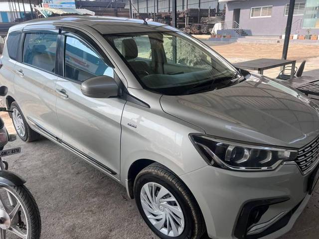 https://images10.gaadi.com/usedcar_image/4242387/original/processed_5013820e-af8d-48d9-9784-8340c35b7823.jpg?imwidth=6401