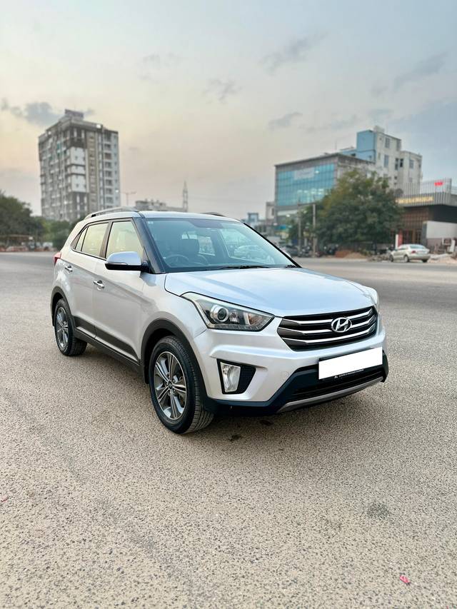 https://images10.gaadi.com/usedcar_image/4242572/original/processed_3294768a58c97671def8c6bd5482c750.jpg?imwidth=6400