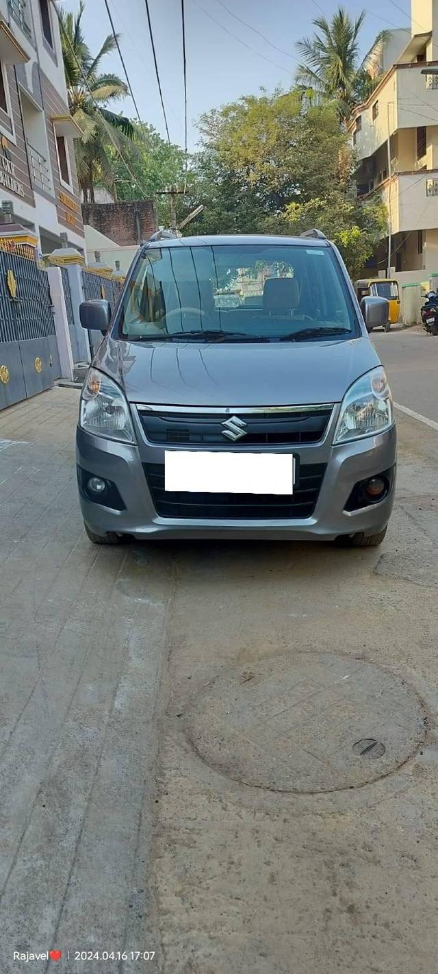 https://images10.gaadi.com/usedcar_image/4242596/original/processed_9509ebaba9658c11a5da2d79cbbe96da.jpg?imwidth=6400