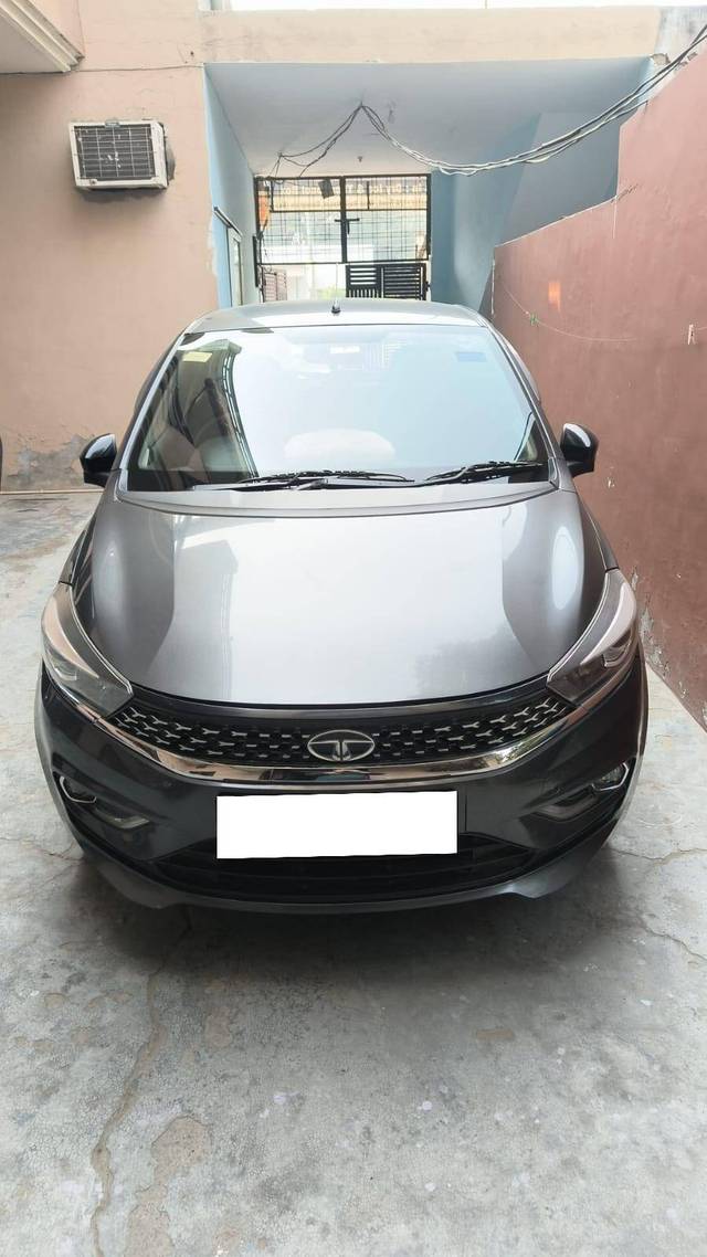 https://images10.gaadi.com/usedcar_image/4242604/original/9012794b179d69520ff18982018d4041.jpg?imwidth=6402