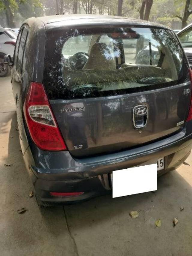 https://images10.gaadi.com/usedcar_image/4242627/original/processed_523ef08d-c52f-48e3-b136-302b3817f27d.jpg?imwidth=6401