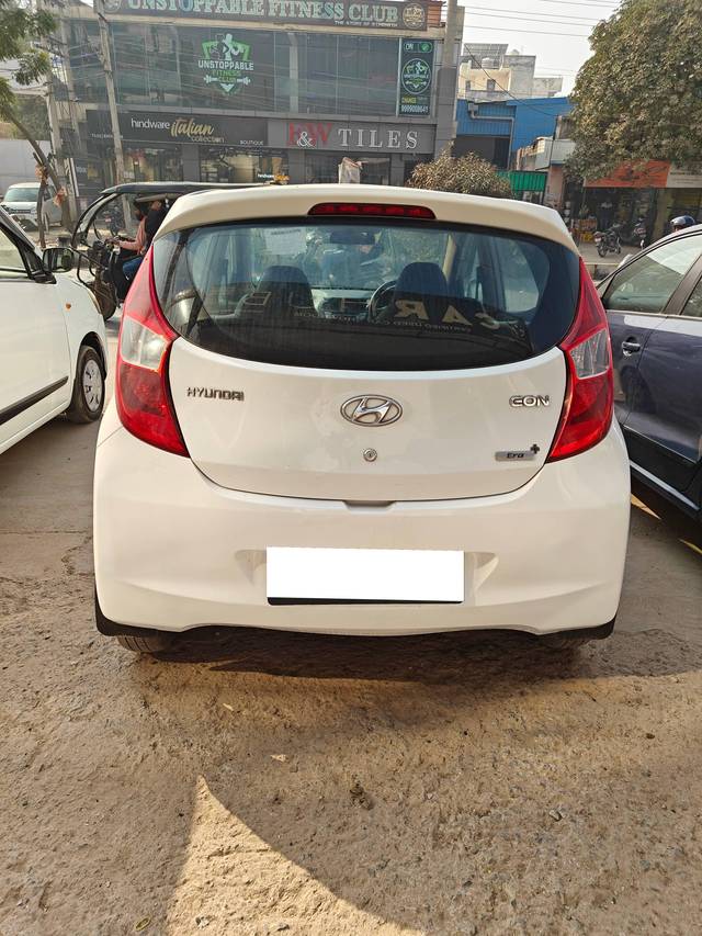 https://images10.gaadi.com/usedcar_image/4242663/original/processed_8ab1f52a9e6942401fec47f392775fb9.jpg?imwidth=6401