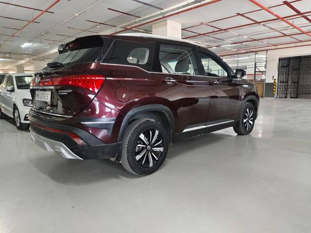 https://images10.gaadi.com/usedcar_image/4242667/original/processed_1b3c8815f08b6d665dc4b077bdc18f84.jpg?imwidth=6402