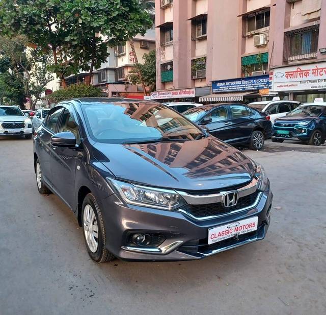 https://images10.gaadi.com/usedcar_image/4242832/original/processed_5f849b3689be28e14601e5cceff5a5d6.jpeg?imwidth=6400