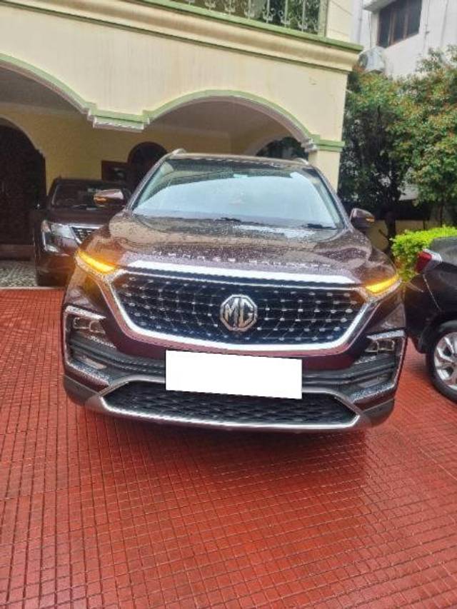 https://images10.gaadi.com/usedcar_image/4242876/original/processed_9afe769b-0f5b-4916-b7b4-61bb13cc8cc0.jpg?imwidth=6400