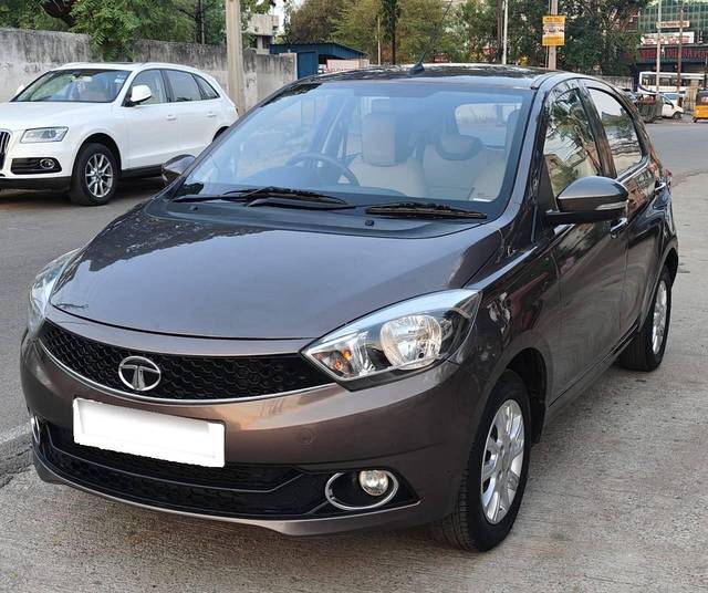 https://images10.gaadi.com/usedcar_image/4242889/original/processed_975c8dfa-80b6-42f0-b09f-65a24c9308ff.jpg?imwidth=6402