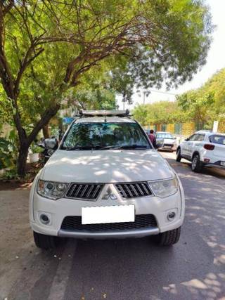 Mitsubishi Pajero Mitsubishi Pajero Sport Anniversary Edition