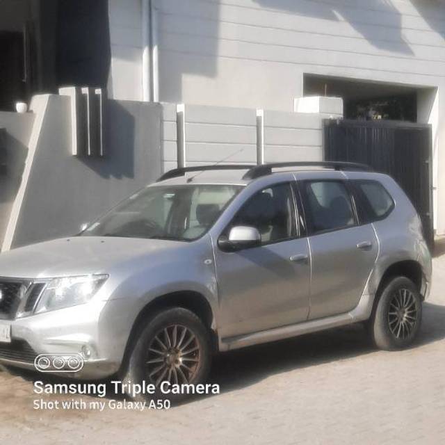 https://images10.gaadi.com/usedcar_image/4242912/original/2779cf4e5eeb99a139e431311a1d7ed9.jpg?imwidth=6402