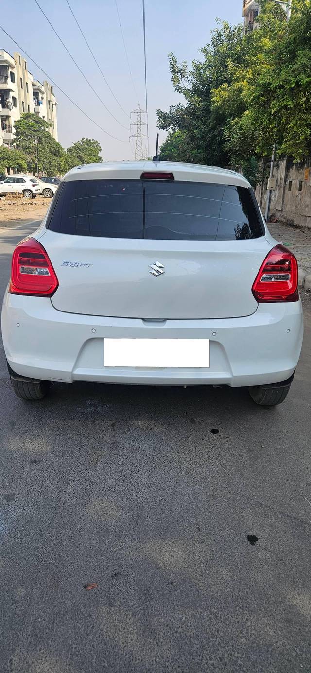 https://images10.gaadi.com/usedcar_image/4242935/original/processed_d2f92b87f9becf7bf61ad30000314f64.jpg?imwidth=6402