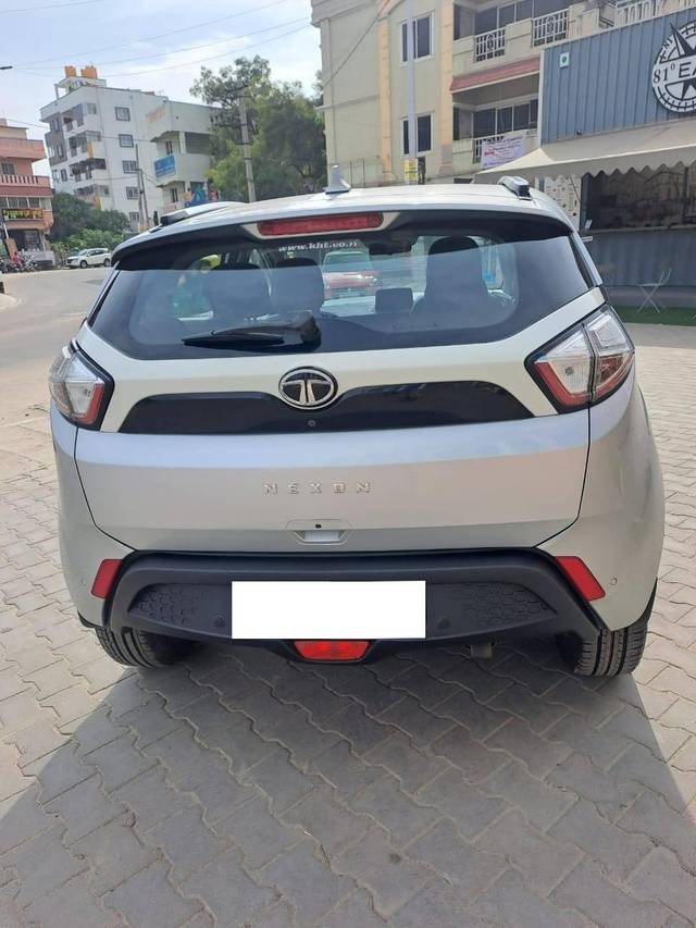 https://images10.gaadi.com/usedcar_image/4242941/original/processed_f5120b14848415c099258f184357f929.jpg?imwidth=6402