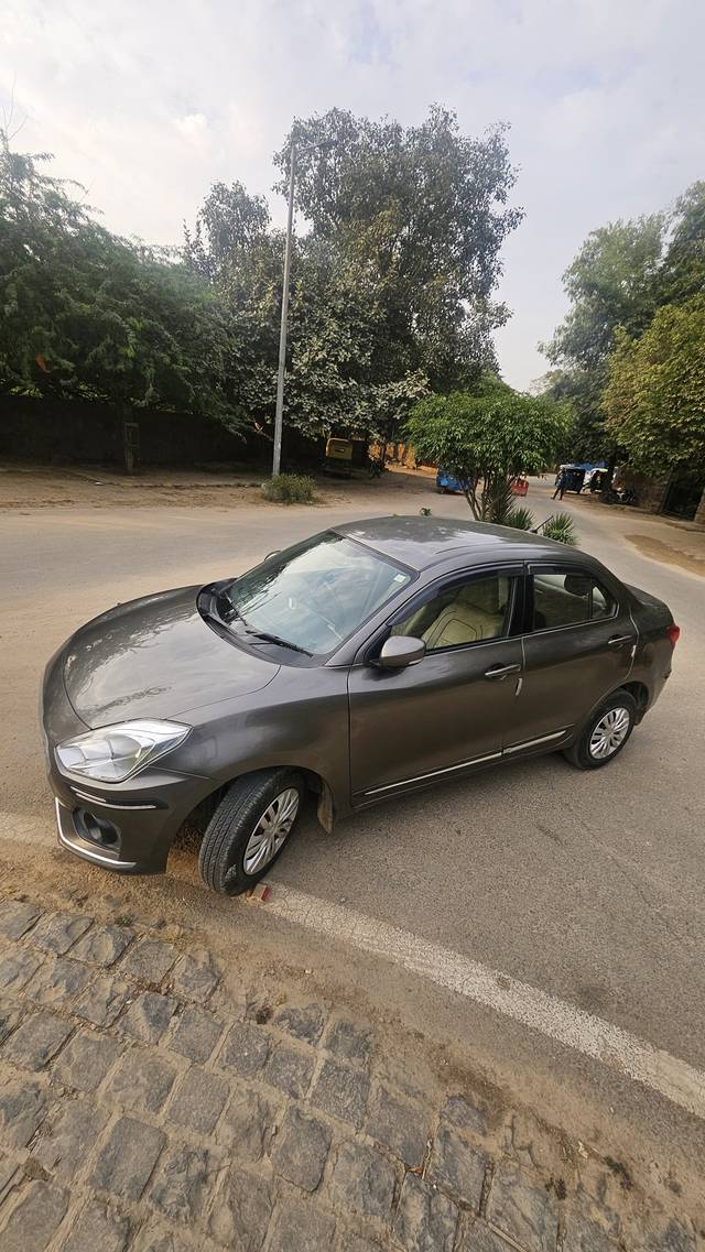 https://images10.gaadi.com/usedcar_image/4242976/original/f4fa3ac6071b67dad6703f3b3c41f701.jpeg?imwidth=6400