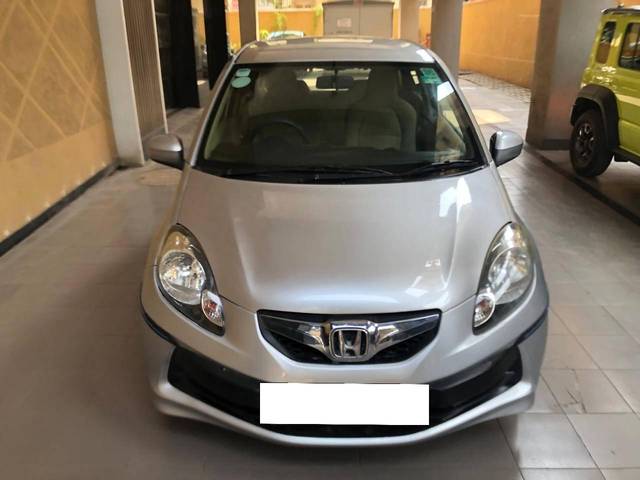 https://images10.gaadi.com/usedcar_image/4243059/original/processed_1763bd171bfd778fe8a311830724477f.jpg?imwidth=6402