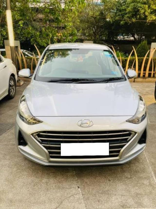 https://images10.gaadi.com/usedcar_image/4243086/original/processed_ba3a3771-8fa3-4e1d-8a12-a229d0a61f2a.jpg?imwidth=6402