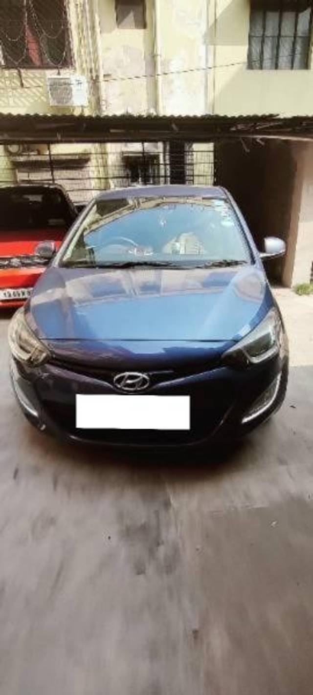 https://images10.gaadi.com/usedcar_image/4243123/original/processed_d24be0f8-da13-4725-849d-364e389ac39c.jpg?imwidth=6401