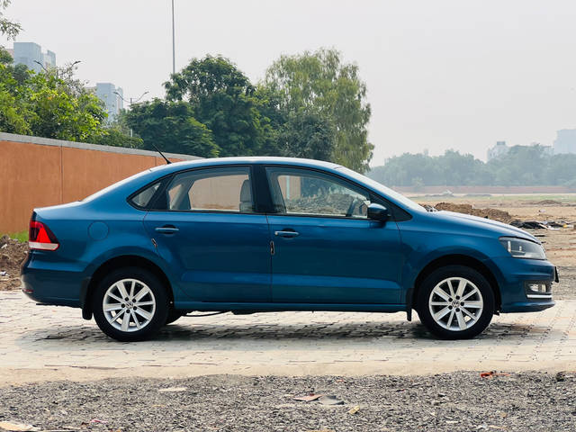 https://images10.gaadi.com/usedcar_image/4243125/original/9a06e67817b485ab5a6d171db3c4ebc2.JPG?imwidth=6401