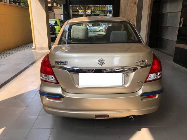 https://images10.gaadi.com/usedcar_image/4243137/original/processed_ba210d7f1b50e3677df035b21e00f188.jpg?imwidth=6401