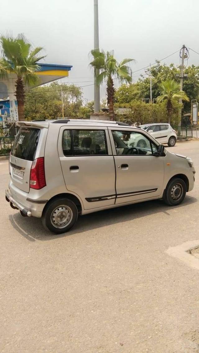 https://images10.gaadi.com/usedcar_image/4243177/original/processed_4abb725a1080e7ecf9dd92f2a5ad6dcc.jpg?imwidth=6401