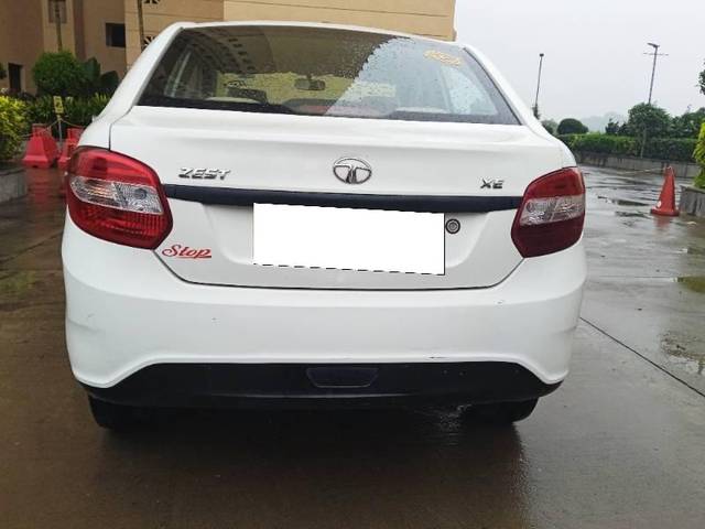 https://images10.gaadi.com/usedcar_image/4243199/original/processed_8dd5b133-acd4-47ac-8f75-808e7d68fc87.jpg?imwidth=6402