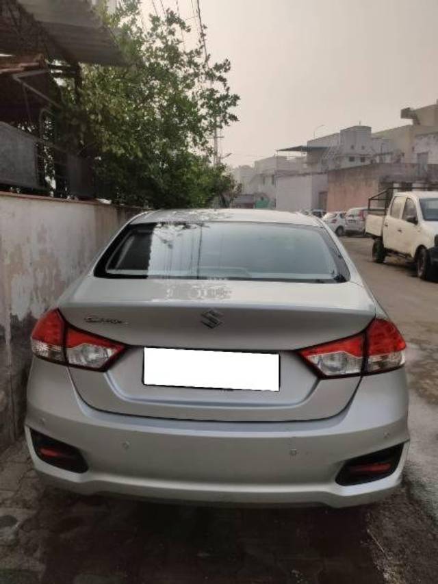 https://images10.gaadi.com/usedcar_image/4243202/original/processed_91d78dec-e293-48ee-ad42-c435e84eeb44.jpg?imwidth=6401