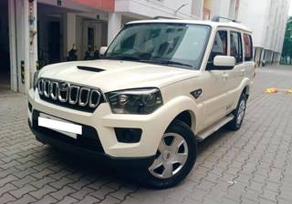 Mahindra Scorpio 2014-2022 Mahindra Scorpio S5