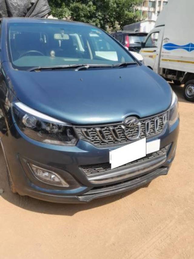 https://images10.gaadi.com/usedcar_image/4243225/original/processed_7e69b60e-736f-46fc-bb37-8e44da024963.jpg?imwidth=6400