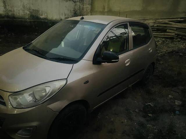 https://images10.gaadi.com/usedcar_image/4243231/original/3445609cd3cab58abf3ae52fdf71a4fa.jpeg?imwidth=6402