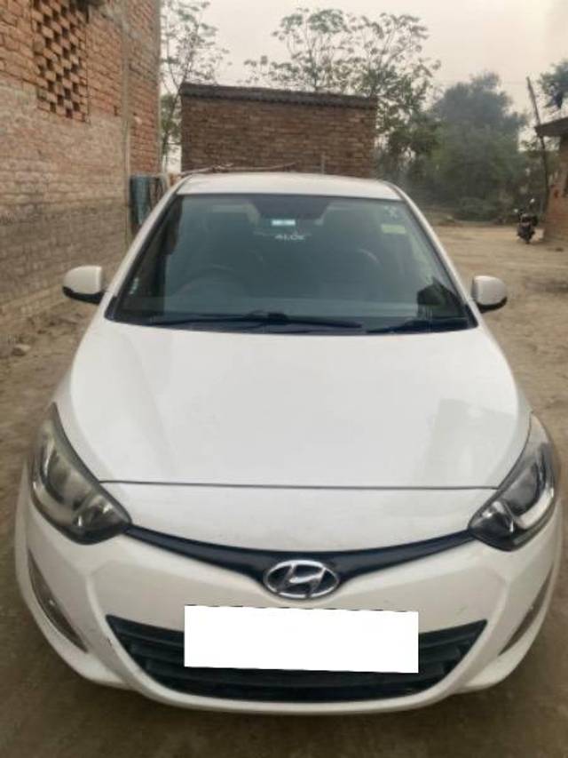 https://images10.gaadi.com/usedcar_image/4243238/original/processed_ca7f1fe6-d1d2-491b-a638-1e1caeaac076.jpg?imwidth=6401